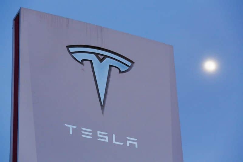 Акции Tesla взлетели после объявления о сплите 5-к-1