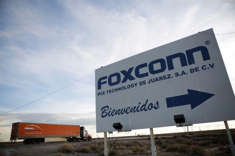 ЭКСКЛЮЗИВ-Foxconn, другие азиатские компании думают над заводами в Мексике из-за тревог о Китае