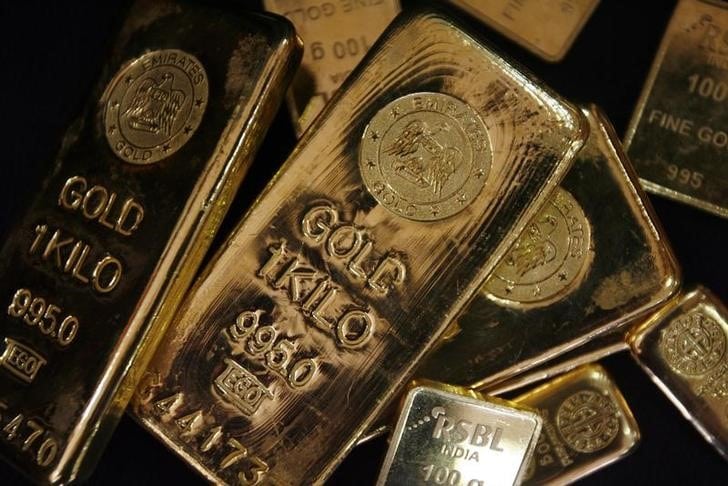 Фьючерсы на золото подешевели во время азиатских торгов