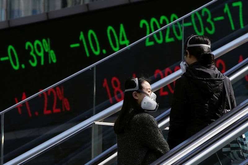 Китайские акции закрылись снижением из-за фиксации прибыли