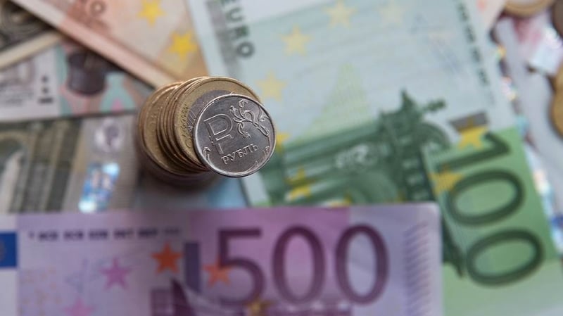 Курс евро к рублю закончит лето в зоне 88,35-88,50 руб/евро
