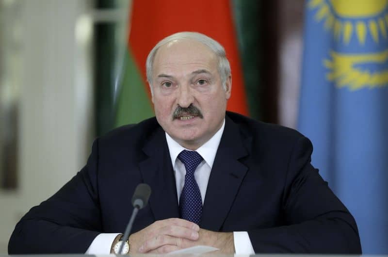 Лукашенко допускает новые выборы, Тихановская зовет на всеобщую забастовку