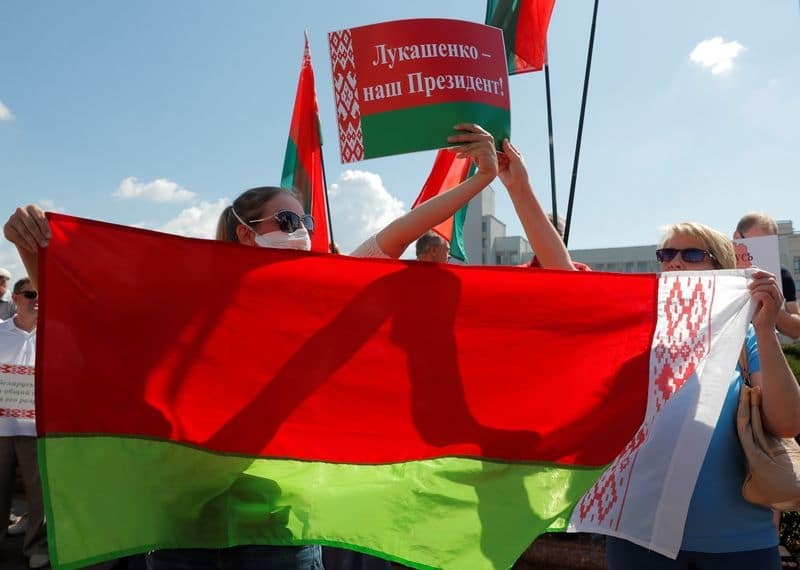 Лукашенко отверг идею новых выборов, обвинил НАТО в наращивании сил