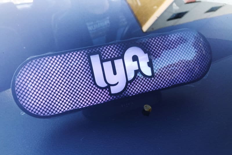 Lyft и Uber упали на премаркете из-за решения суда; Nio выросла