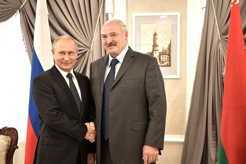 Путин готов при необходимости направить в Беларусь силовиков