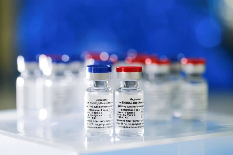 Россия испытает свою вакцину от коронавируса "Спутник V" на 40.000 добровольцах -- ТАСС цитирует разработчика