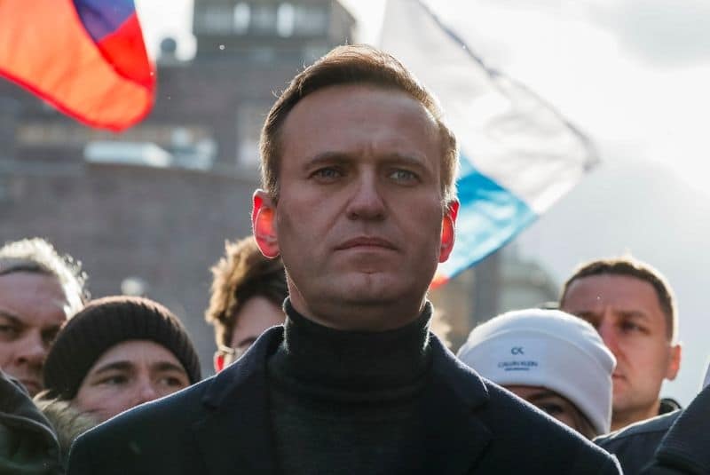 Российский оппозиционер Навальный в больнице в подозрением на отравление