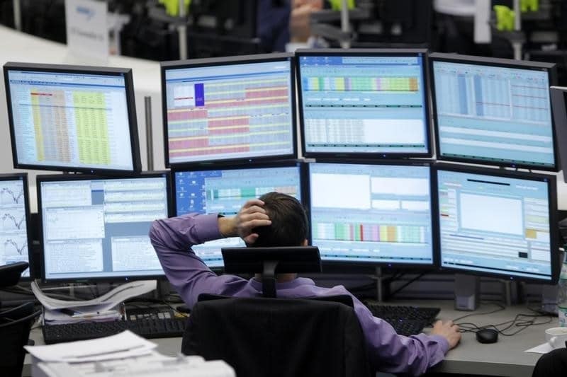 Рынок акций Московской биржи по состоянию на 14:30 мск 25 августа снижается