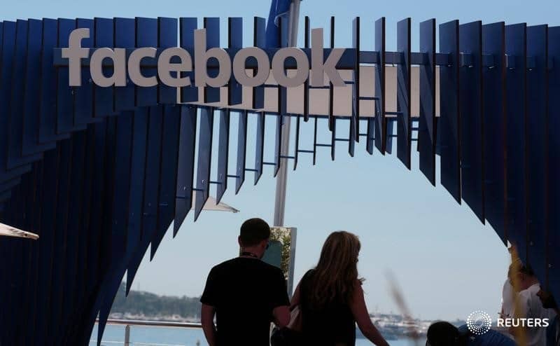 За полгода Facebook удалил 7 млн постов о COVID-19