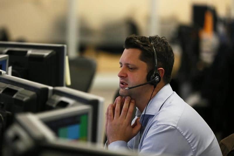 Американские фондовые индикаторы рухнули более чем на 3%, DJ продемонстрировал максимальный спад с июня
