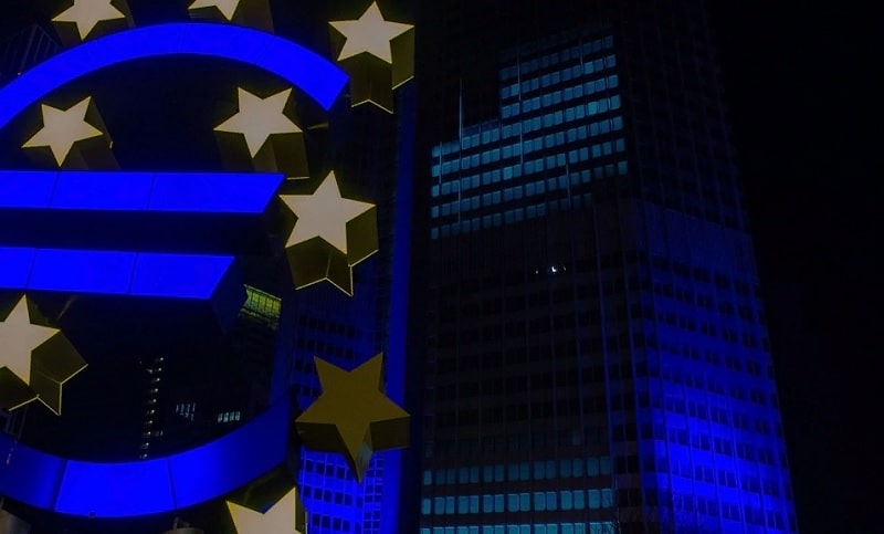ЕЦБ может смягчить кредитно-денежную политику уже на заседании в декабре