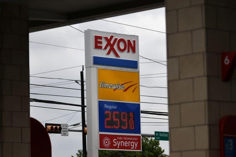 Exxon сократит 1.600 рабочих мест в Европе из-за падения цен на нефть