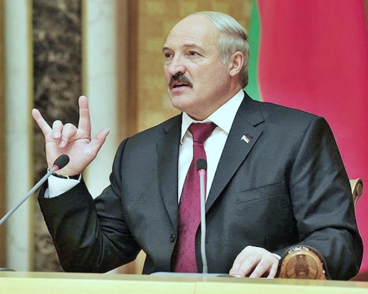 Лукашенко ответил на слухи о закате своей карьеры словами «не дождетесь»