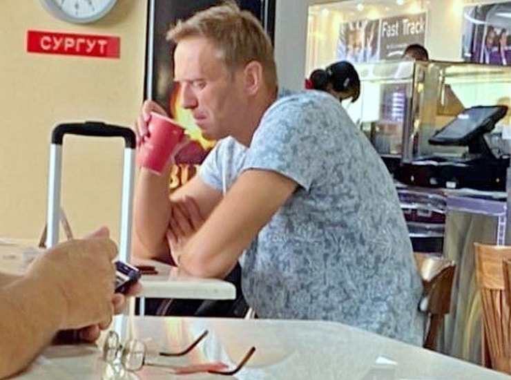 Навальный начал учиться жонглированию
