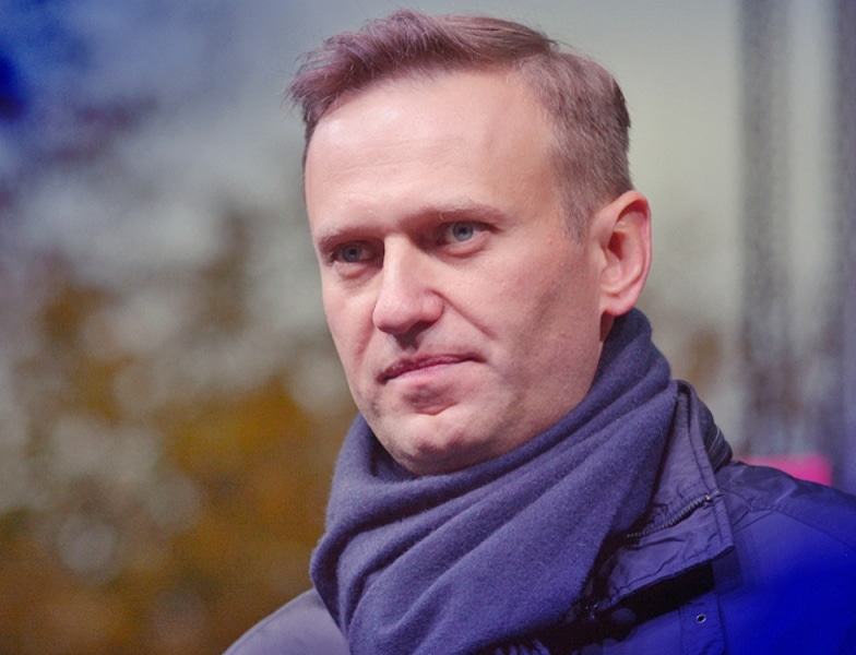 Навальный вернется в РФ сразу же после восстановления здоровья
