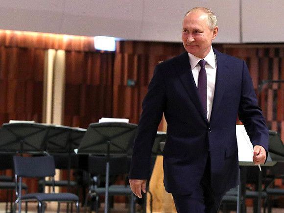 Путин внес в Госдуму закон о пожизненном сенаторстве для бывших президентов