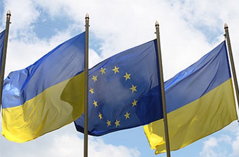 Украинцы тратят 840 млн гривен в год на взятки чиновникам
