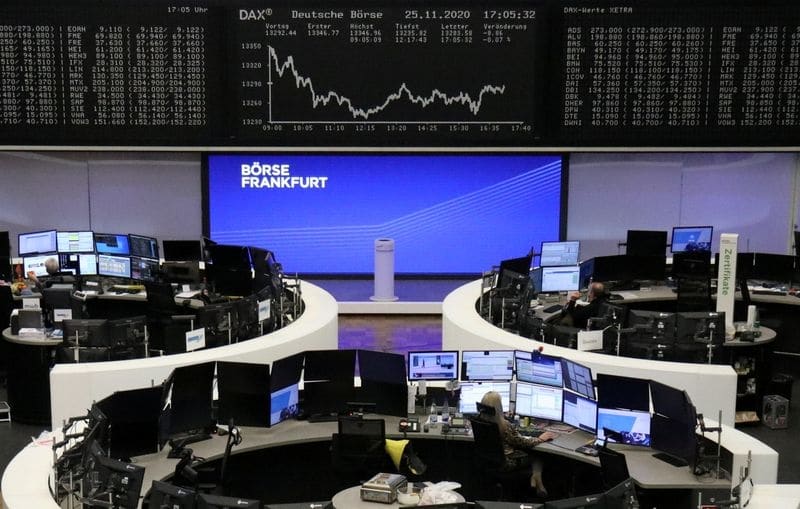 Европейские акции малоподвижны из-за опасений по поводу вируса, техсектор в плюсе