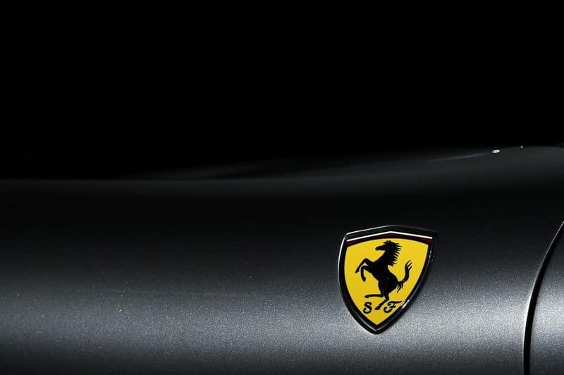 Ferrari увеличила прибыль в 3 кв, ожидает годовую прибыль у верхней границы прогноза