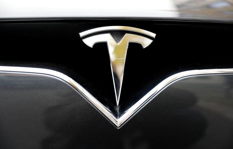Предстоящий дебют Tesla в S&P 500 спровоцировал "сумасшедшие" объемы торгов