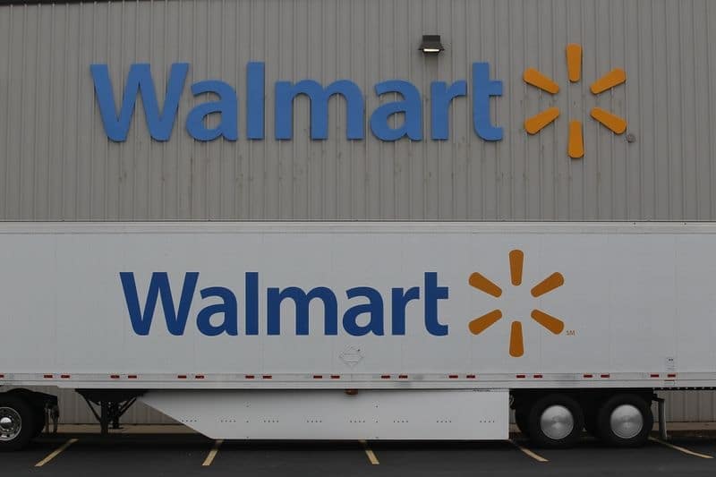 Продажи Walmart превзошли прогнозы благодаря высокому спросу в интернете