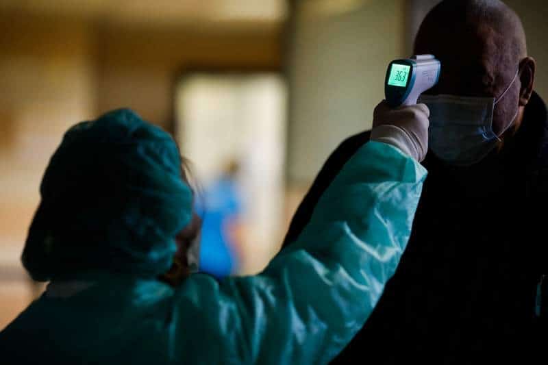 В РФ за сутки выявлено  22,7 тыс. новых случаев заражений коронавирусом, 391 умерших