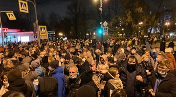 В Санкт-Петербурге на фоне эпидемии провели большой уличный праздник