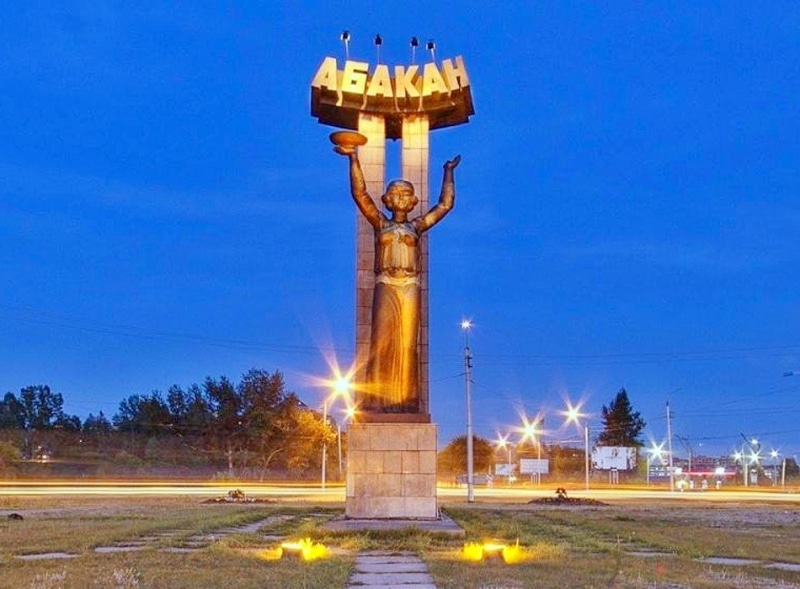 Жители Хакасии требуют отставки губернатора Коновалова