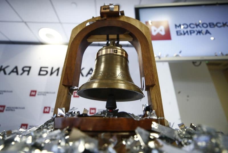 АНАЛИЗ-Рынок IPO в России протестировал спрос физлиц и онлайн-бум