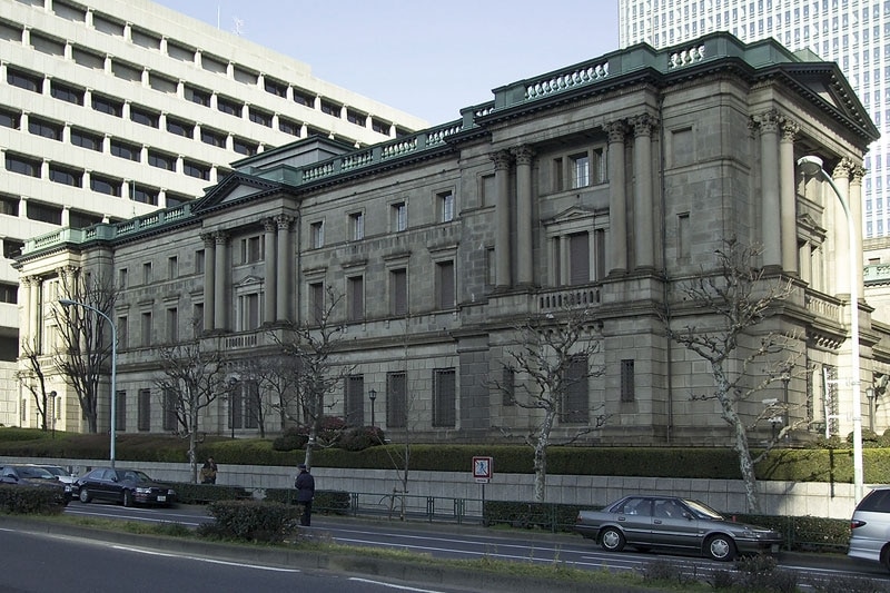 Банк Японии стал крупнейшим владельцем акций страны