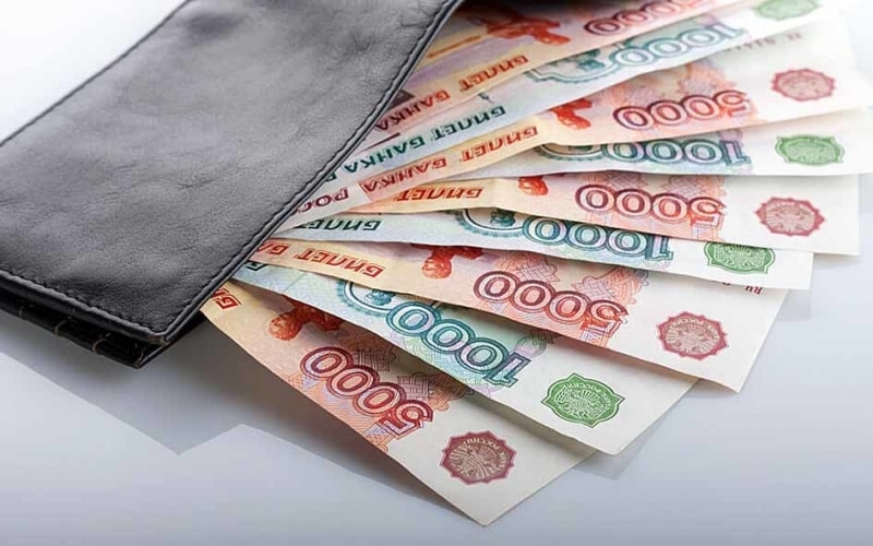 Курс рубля к доллару может быть и по 73