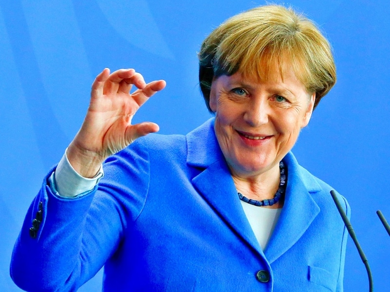 Меркель заявила об опасности третьей волны COVID-19