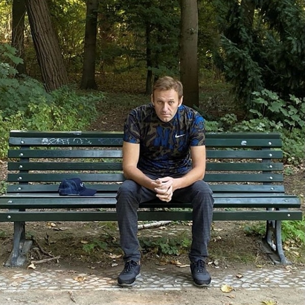 Навальный сообщил, что вынудил тайного агента рассказать о деталях своего отравления