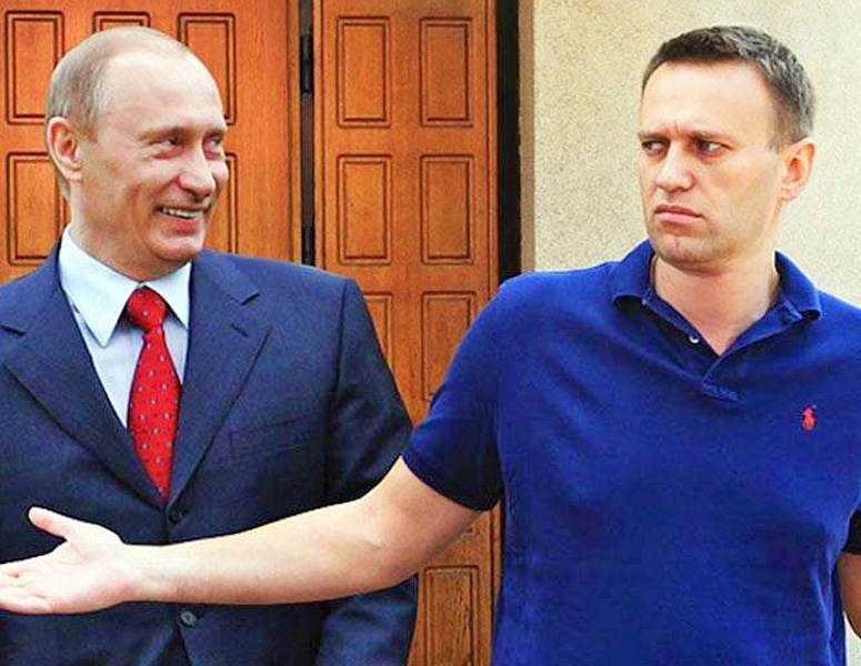 Песков заявил, что президент принимает решения без учета мнения Навального