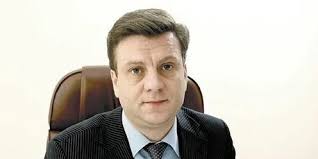 У омского министра, не выпускавшего Навального в Германию, нашли плагиат в диссертации