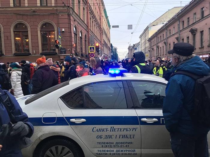 Кровавое воскресенье. Итоги второго несанкционированного митинга в Петербурге 
