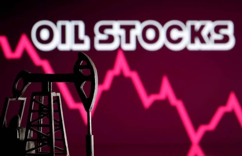 Нефть достигла 11-месячного пика благодаря сокращению добычи С.Аравией От Reuters