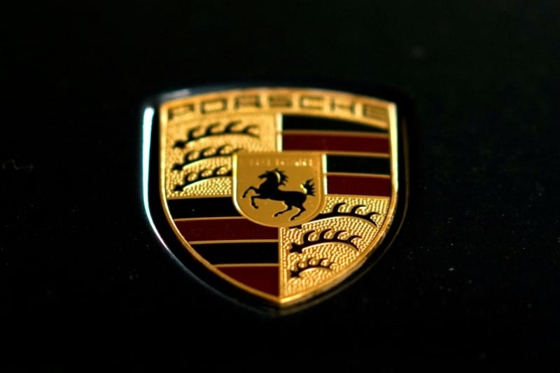 Акции Volkswagen подскочили на новостях о возможном IPO Porsche От Investing.com