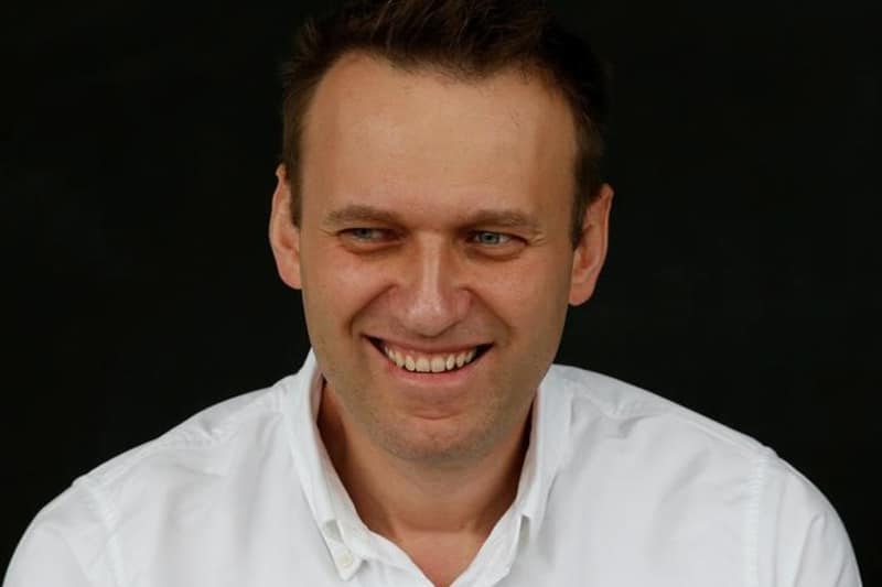 Боррель: ЕС введет санкции против людей, которые напрямую вовлечены в ситуацию с Навальным От IFX