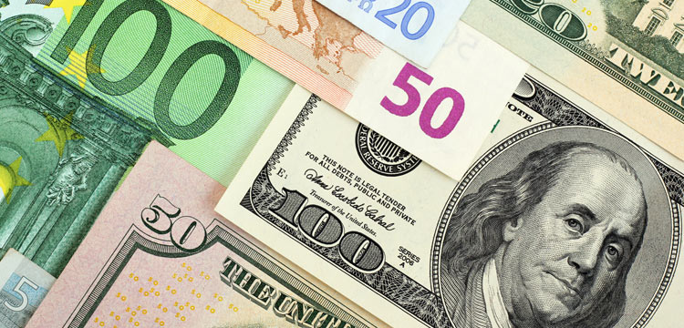 Евро к доллару: прогнозы неоднозначные