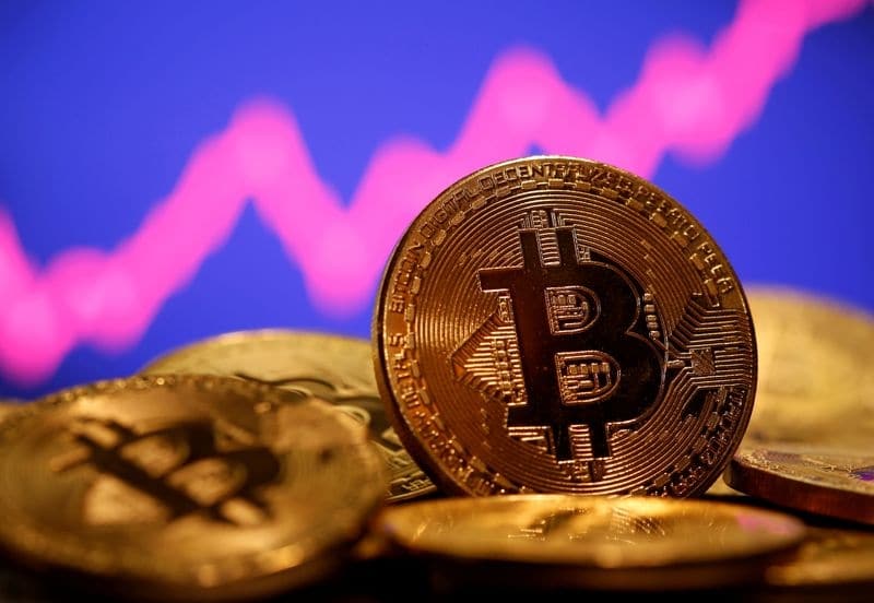 Капитализация биткоинов в мире стремится к $1 трлн, криптовалюта снова побила рекорд От Reuters