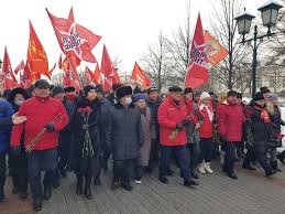 Коммунисты все-таки провели шествие в центре Москвы, несмотря на запрет властей