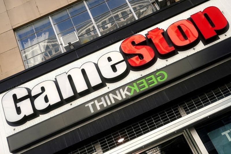 Котировки GameStop, серебра падают, ралли частных инвесторов сходит на нет От Reuters