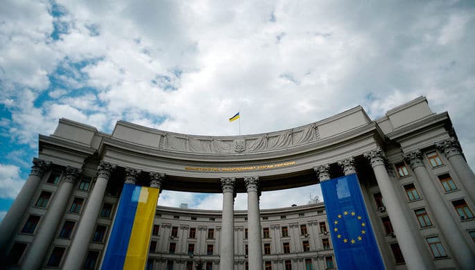 МИД Украины выразил солидарность с высланными из России европейскими дипломатами