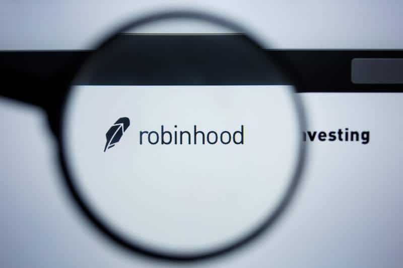 Robinhood снял ограничения на торговлю акциями GameStop От Investing.com