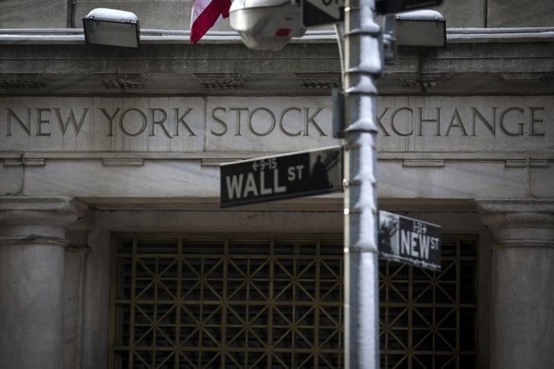 Уолл-стрит снова снижается, в плюсе банковский сектор От Investing.com