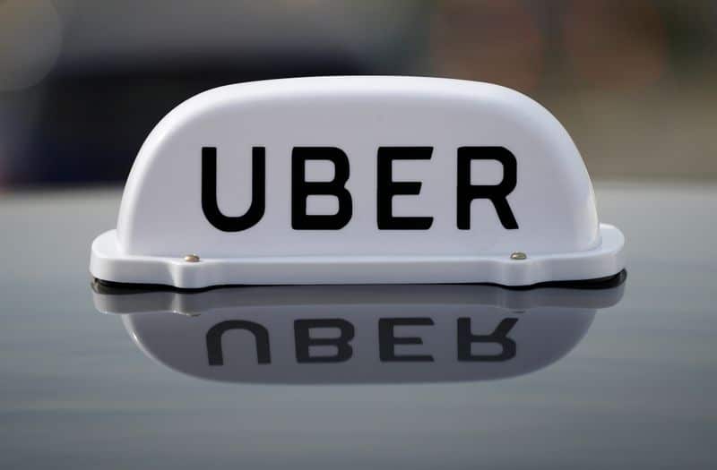 Верховный суд Великобритании: водители Uber должны пользоваться всеми трудовыми правами От Reuters
