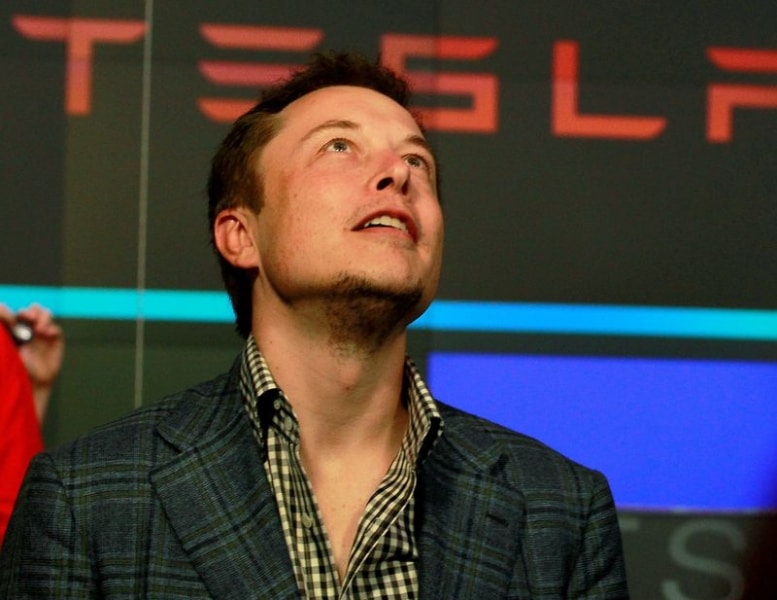 Акции Tesla взлетели почти на 20% От Reuters