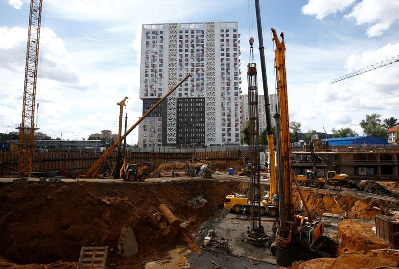 АНАЛИЗ-Рынок первичного жилья РФ ждет балансировка после перегрева пандемии От Reuters