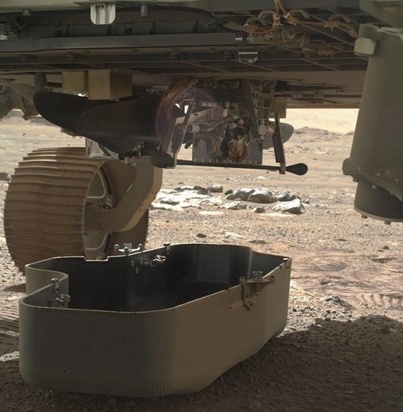 Марсианский вертолёт Ingenuity сбросил кожух. Следующий этап — распаковка